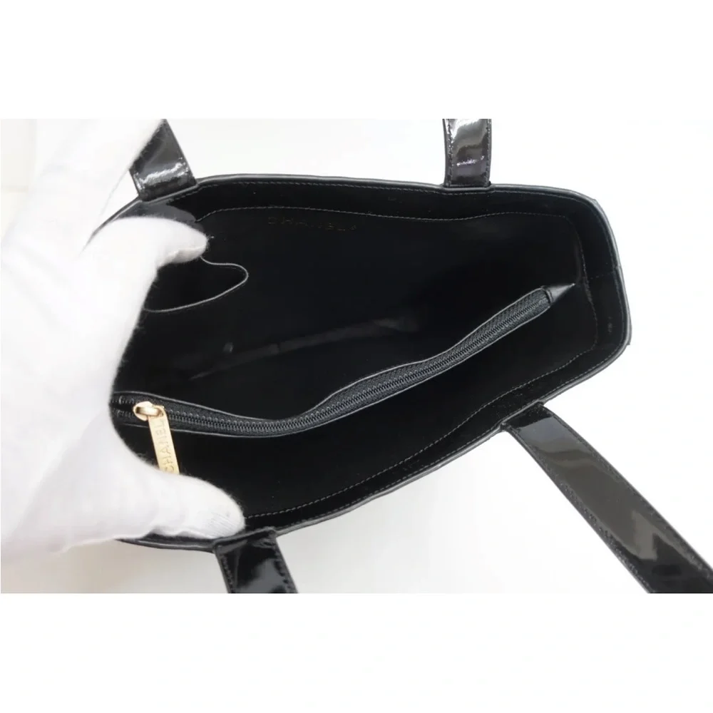 Chanel Authentic Black Enamel Tote Shoulder Bag - Picture 5 of 13